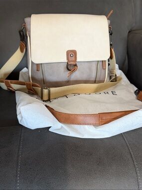 Kelly Moore Luna Vegan Leather Camera Bag/Purse